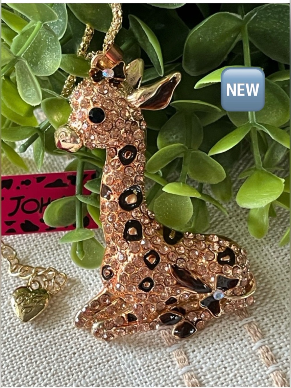 Betsey Johnson Gold-tone Giraffe Pendant Necklace 🦒🆕🦒